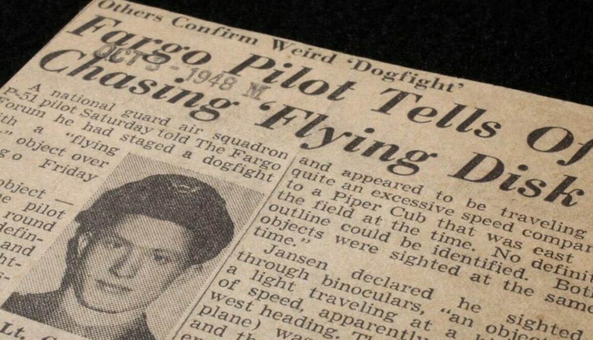1948 Dogfight with a UFO over North Dakota