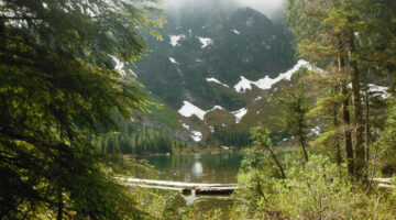 Hiking to Heather Lake in Washington state