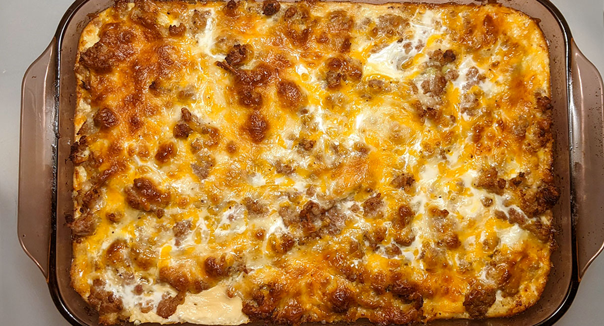 easy breakfast casserole with sausage eggs cheese and hashbrowns